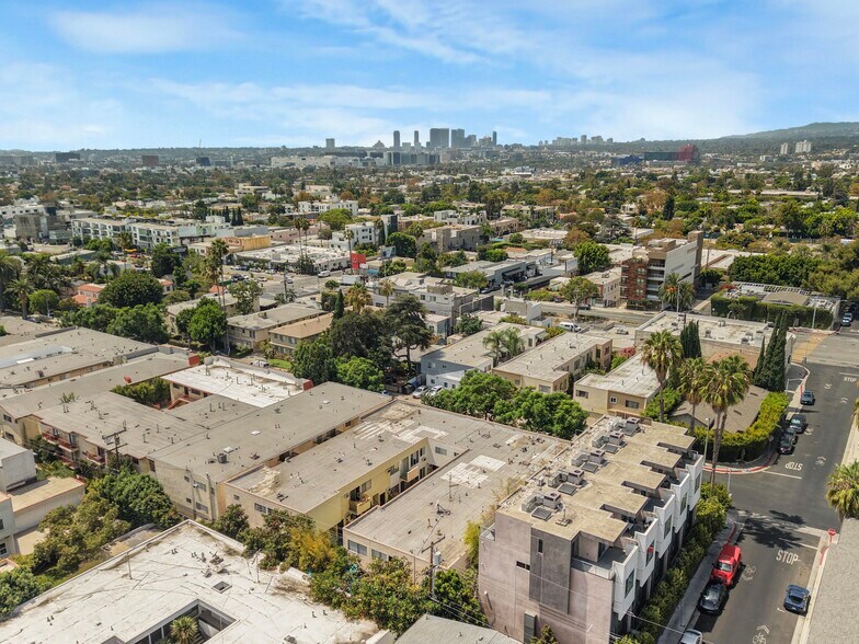 More Photos Of 944 N Orange Grove Ave, Los Angeles Apartments For Sale