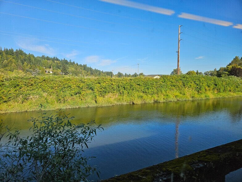 More Photos Of 350 W Columbia River Hwy, Clatskanie General Retail For Sale