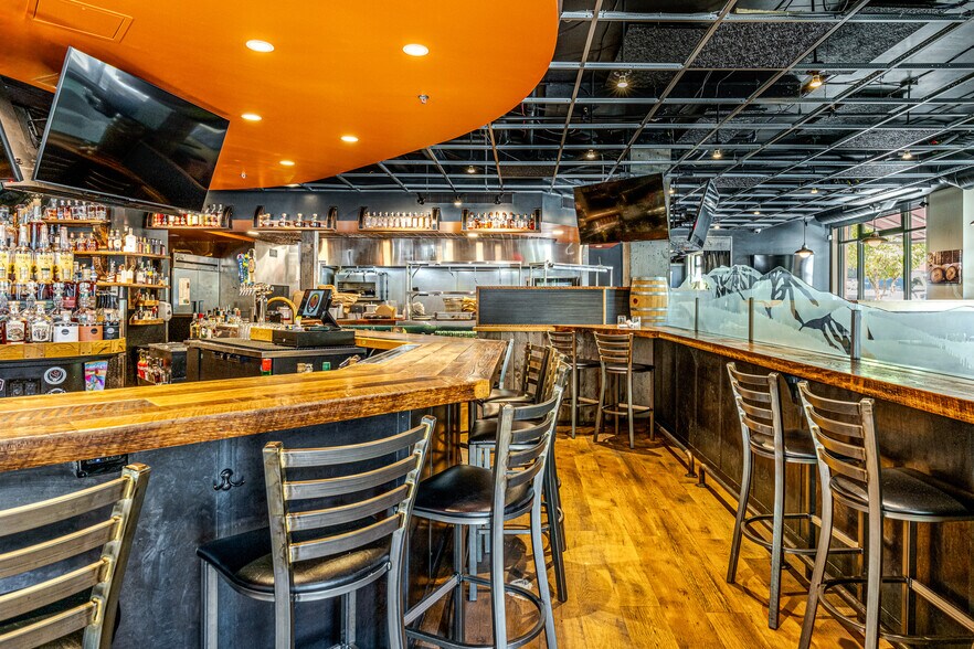 More Photos Of 700 Yampa, Steamboat Springs Restaurant For Sale