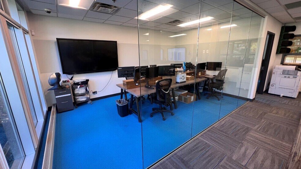 More Photos Of 3813 Illinois Ave, St Charles Office For Sale