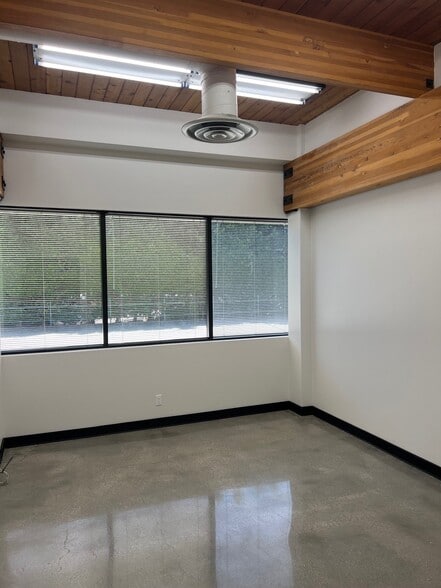 More Photos Of 4370 Tujunga Ave, Studio City Loft Creative Space For Lease