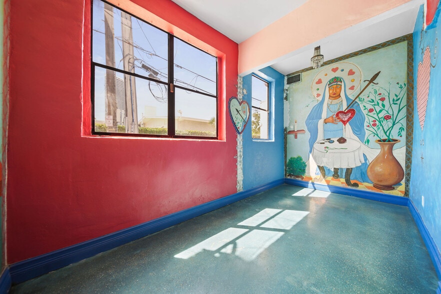 More Photos Of 819 5th St, Miami Beach Freestanding For Sale