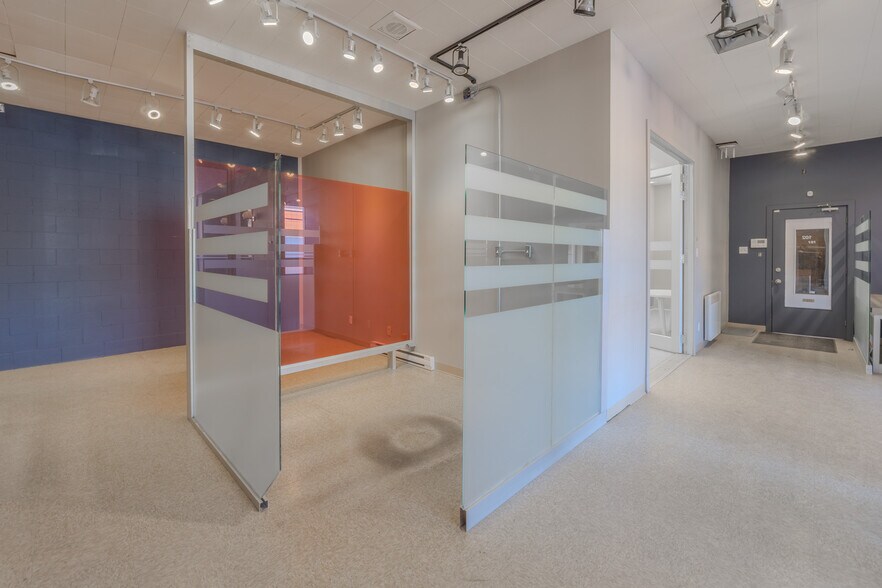 More Photos Of 8540 Av 10e, Montréal Warehouse For Sale