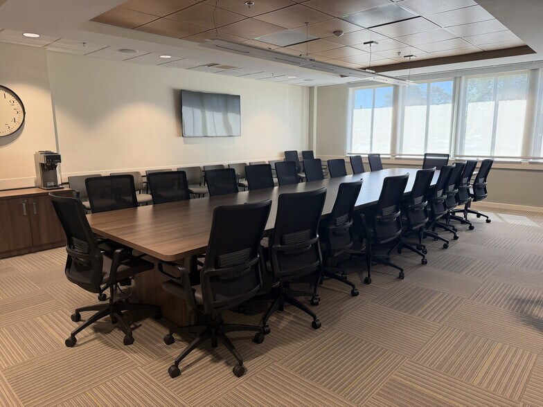 More Photos Of 185 Grant St, West End Office For Sale