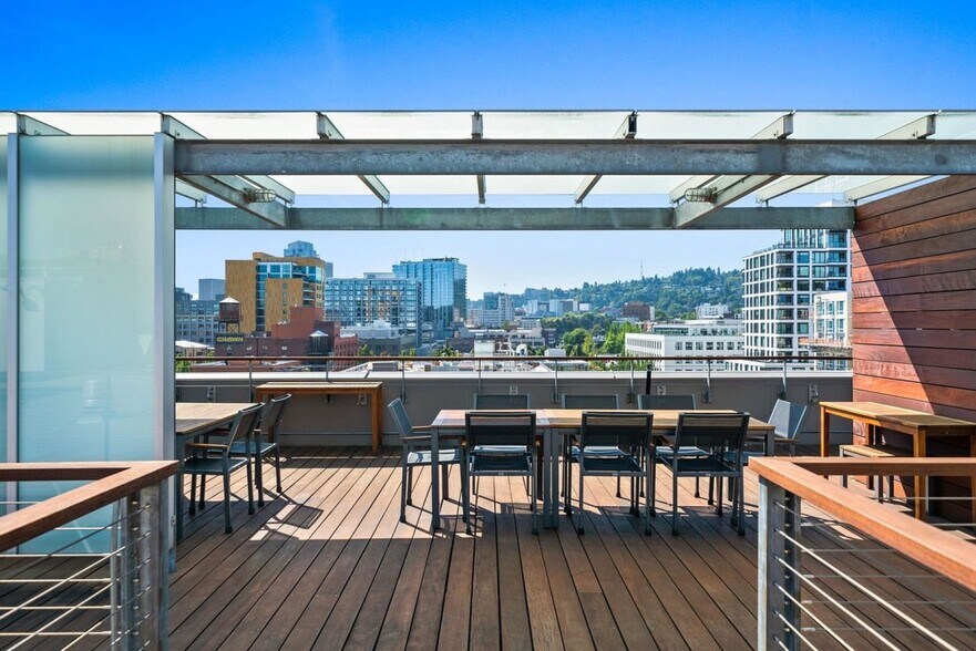 More Photos Of 1314 NW Irving St, Portland Apartments For Sale