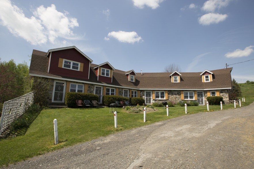 More Photos Of 201 Roses Hill Rd, Richfield Springs Hotel For Sale