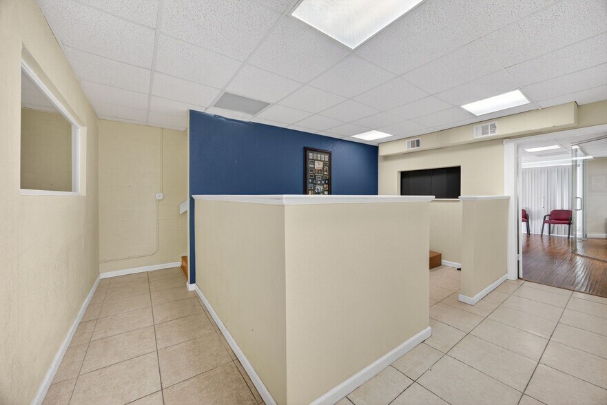 More Photos Of 16155 W 117th Ave, Miami Light Distribution For Sale
