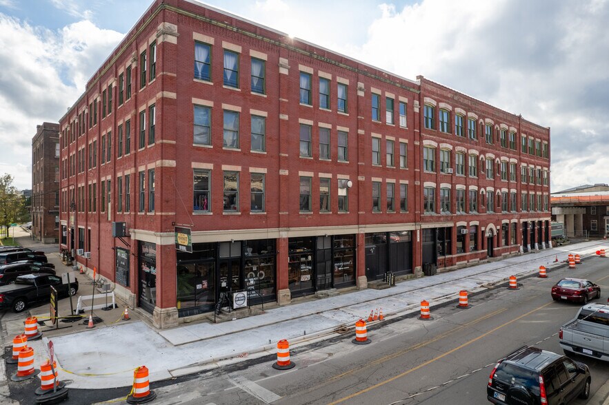 More Photos Of 923 N E St, Richmond Storefront For Sale