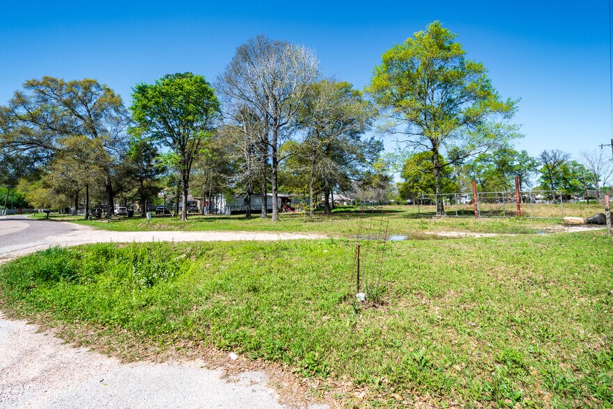 More Photos Of 20110 FM 1485 Rd, New Caney General Retail For Sale