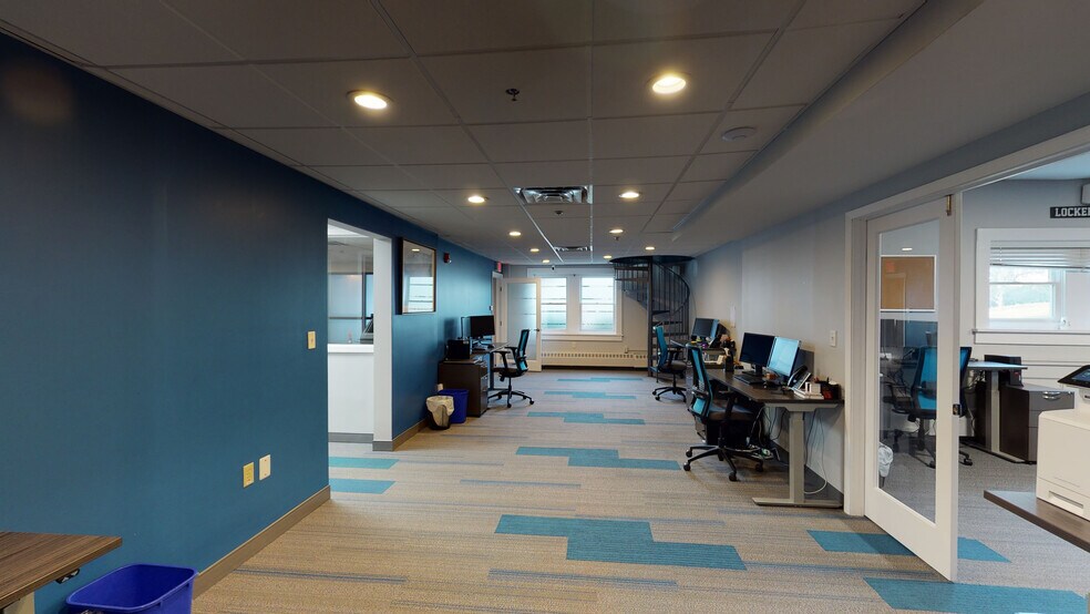 More Photos Of 100 E Seneca St, Manlius Office For Lease