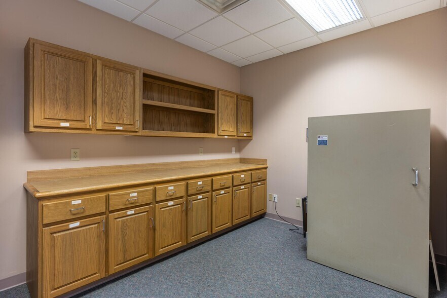 More Photos Of 1494 Stuart Rd NE, Cleveland Medical For Lease