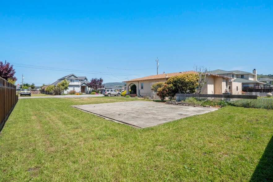 More Photos Of 411 Belleville Blvd, Half Moon Bay Land For Sale