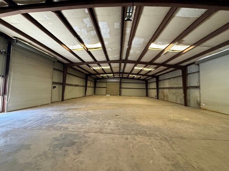 More Photos Of 3432 Gilmore Ave, Bakersfield Warehouse For Lease