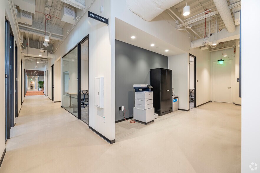 More Photos Of 201 E Washington St, Phoenix Office For Lease