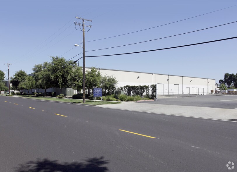 More Photos Of 859 F St, West Sacramento Industrial For Sale