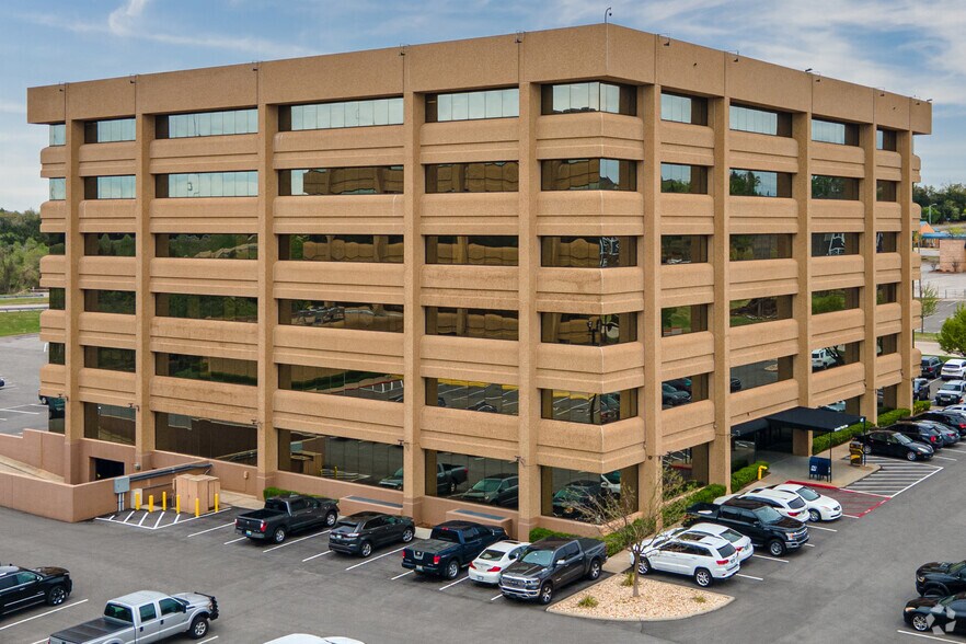More Photos Of 525 Central Park Dr, Oklahoma City Office For Lease