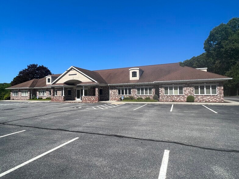 Primary Photo Of 2 Lorenz Industrial Pky, Ledyard Distribution For Lease