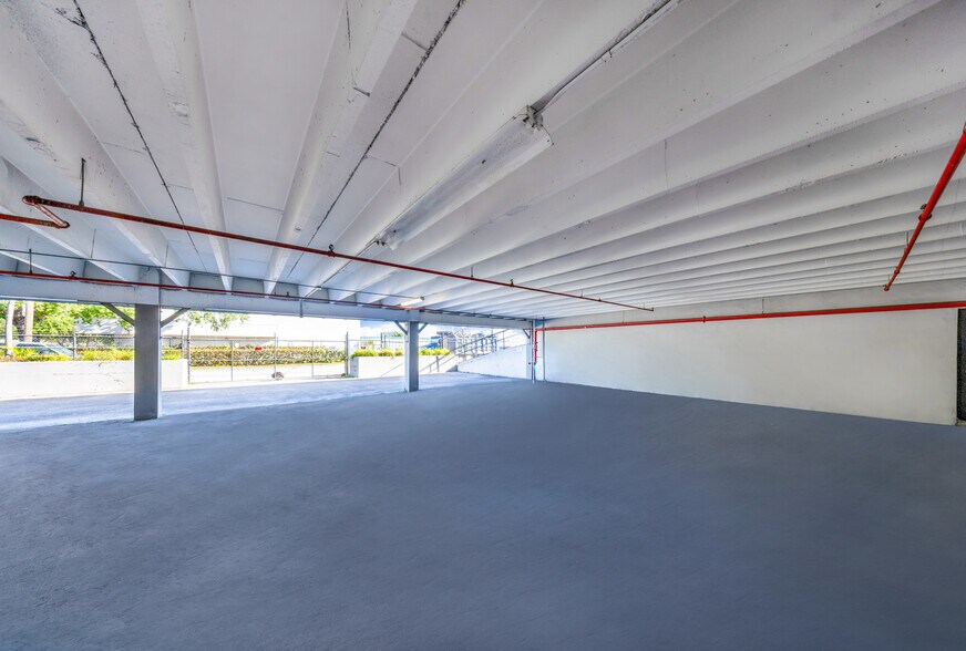 More Photos Of 3480 NW 41st St, Miami Warehouse For Sale