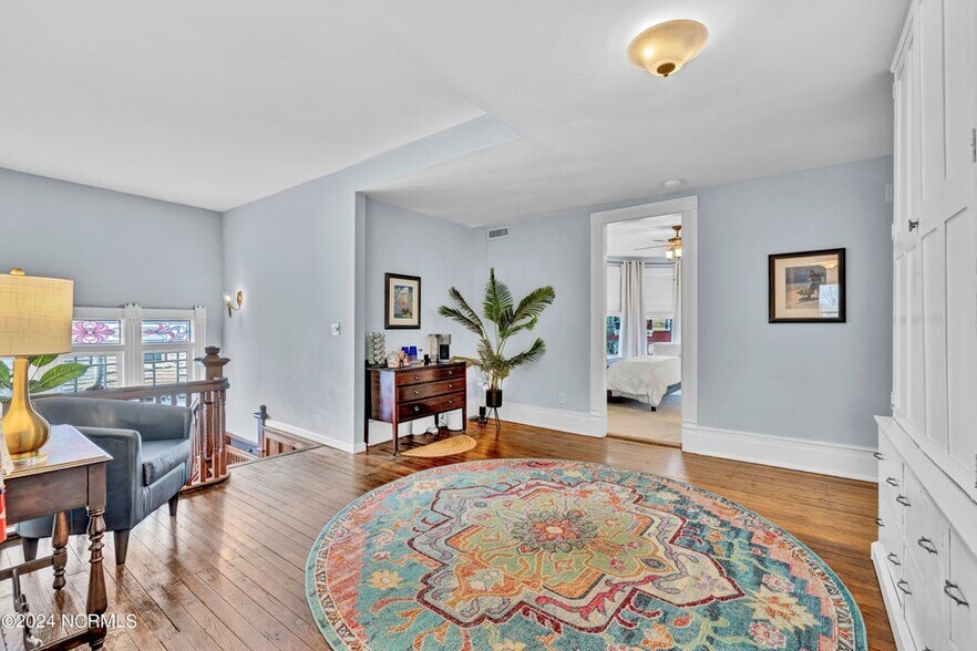 More Photos Of 412 S 3rd St, Wilmington Hospitality For Sale