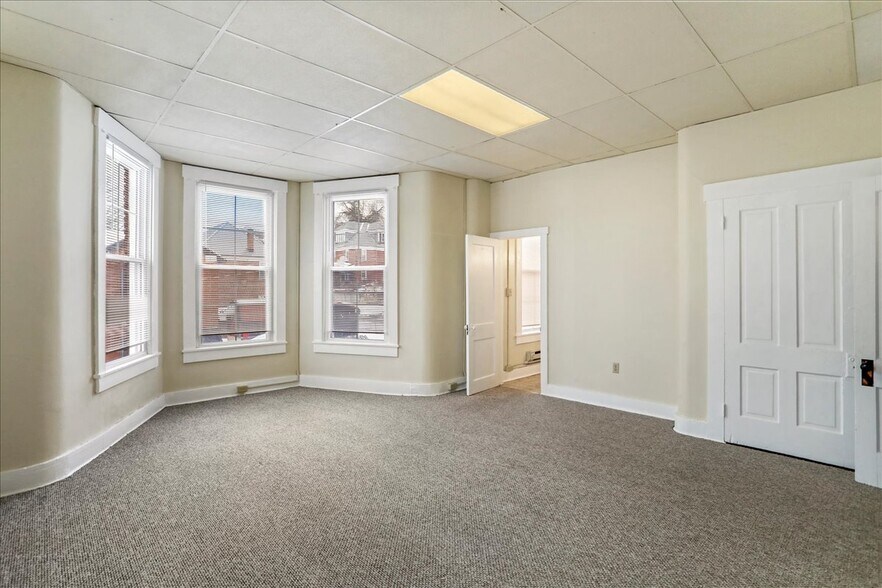 More Photos Of 229 E Union St, Cumberland Apartments For Sale