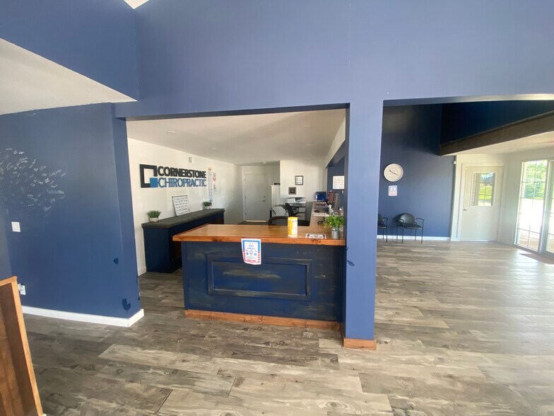 Primary Photo Of 1 Proactive Dr, New Florence Hotel For Sale