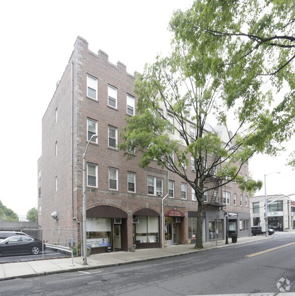 More Photos Of 225-235 5th Ave, Pelham Apartments For Lease