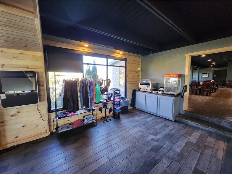 More Photos Of 2855 29th Ave, Birchwood Restaurant For Sale