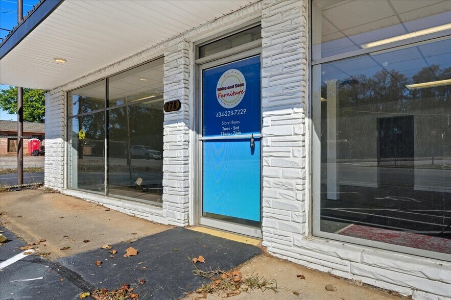 More Photos Of 778 Westover Dr, Danville Showroom For Sale