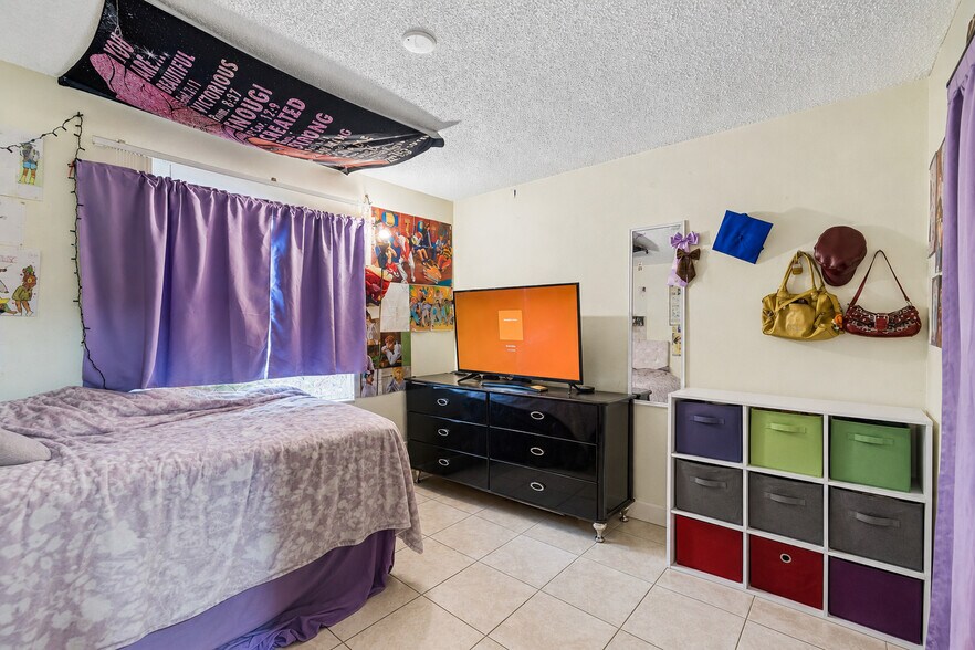 More Photos Of 3132 Bloomingdale Villas Ct, Brandon Apartments For Sale