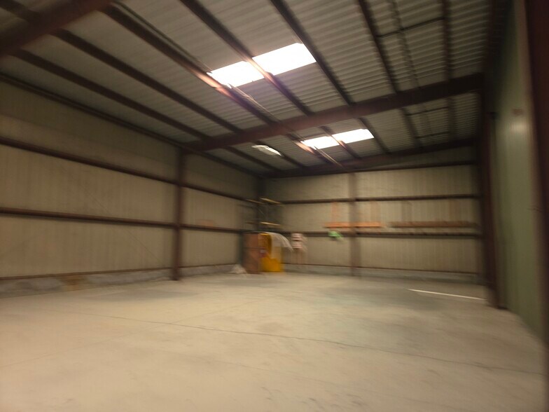 More Photos Of 407 Glasgow St, Aberdeen Manufacturing For Sale