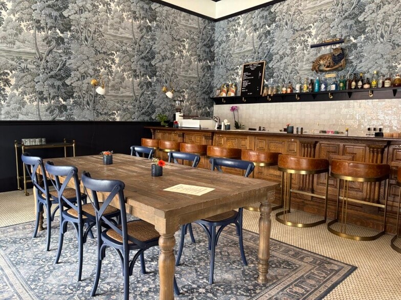 More Photos Of 235 E Main St, Dayton Hotel For Sale