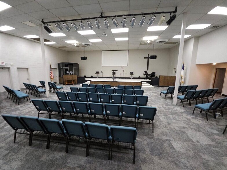 More Photos Of 4144 Old Austell Rd, Powder Springs Religious Facility For Lease