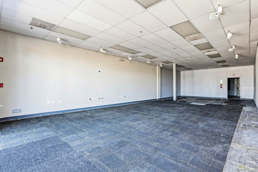 More Photos Of 5025 W Expressway 83, McAllen Restaurant For Lease