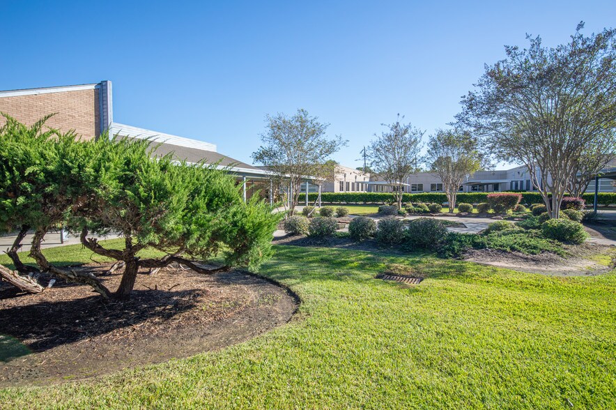 More Photos Of 13414 Medical Complex Dr, Tomball Medical For Lease