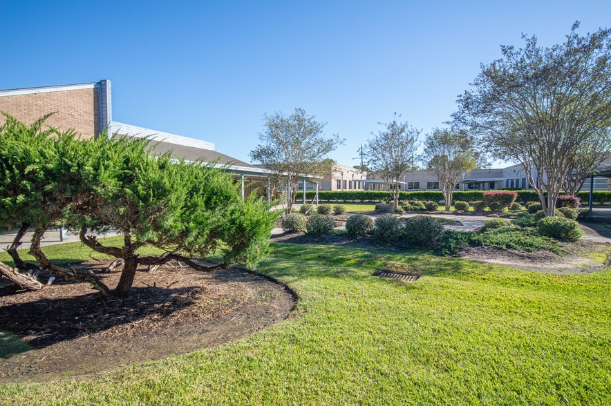 More Photos Of 13414 Medical Complex Dr, Tomball Medical For Lease