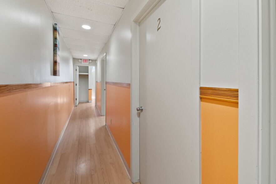 More Photos Of 2319 Vinton St, Omaha Office Residential For Sale