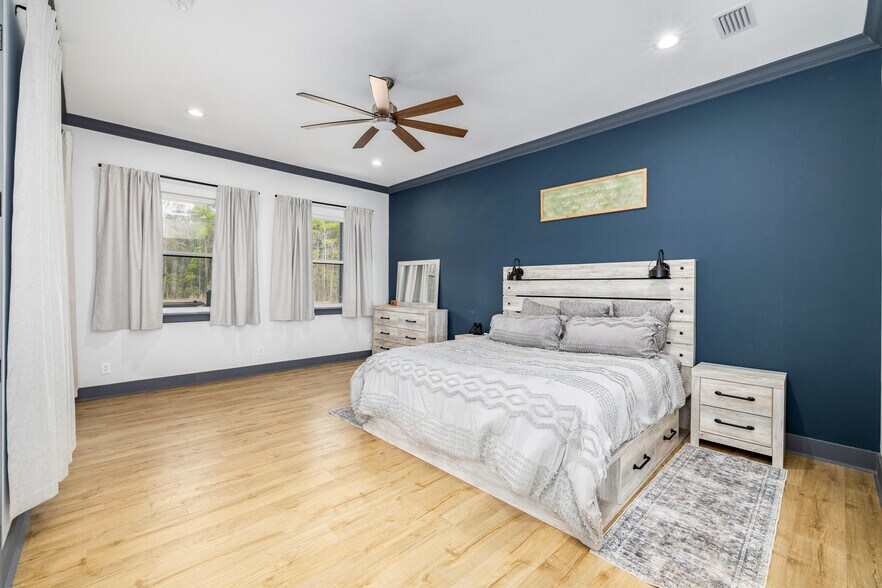 More Photos Of 6012 Long Branch Rd, Jacksonville Horse Stables For Sale