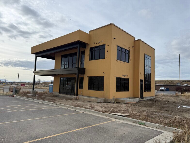 More Photos Of 11231 Highland blvd, Highland Office For Lease
