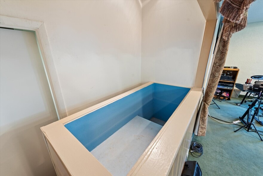 More Photos Of 2100 7th St, Baker City Specialty For Sale