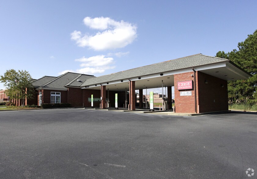 More Photos Of 6480 Milgen Rd, Midland Bank For Lease