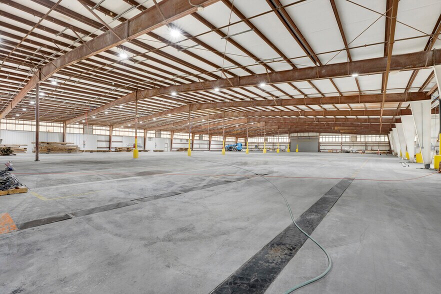 More Photos Of 11746 Barin Field rd, Foley Manufacturing For Lease