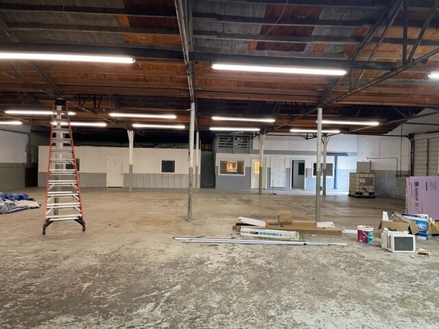 More Photos Of 1109 Hub St, Houston Industrial For Lease