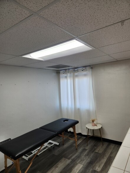 More Photos Of 930 Truxtun Ave, Bakersfield Office For Lease