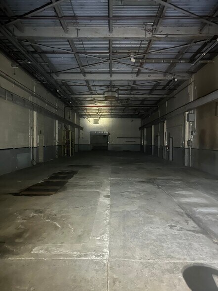 More Photos Of 701 Greylock St, Lee Manufacturing For Lease