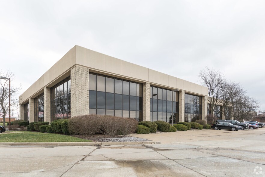 More Photos Of 3500 Massillon Rd, Uniontown Office For Lease