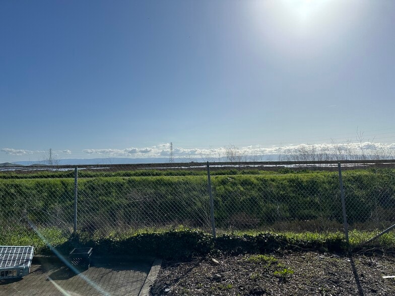 More Photos Of 3514-3544 Arden Rd, Hayward Warehouse For Lease