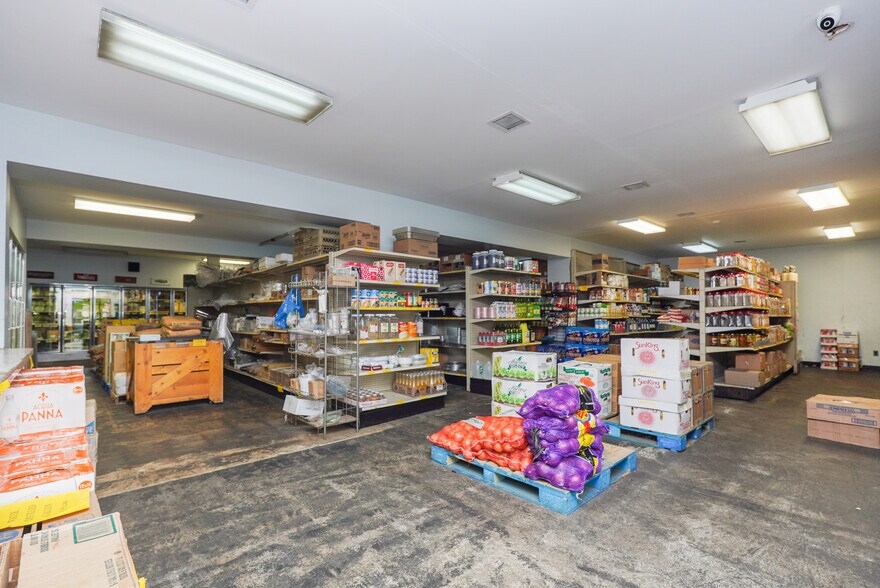 More Photos Of 1116-1120 Targee St, Staten Island Freestanding For Sale