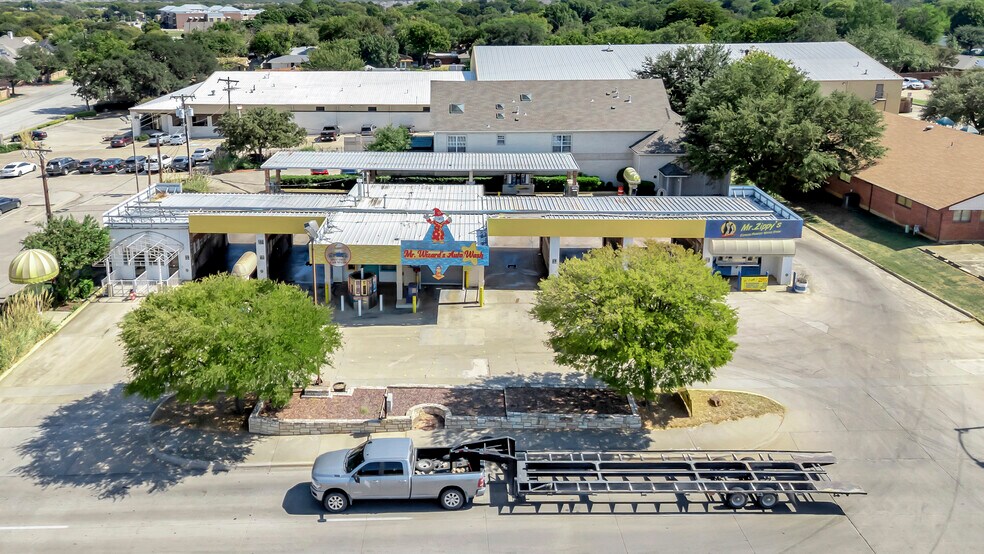 More Photos Of 504 N Euless Main St, Euless Carwash For Sale