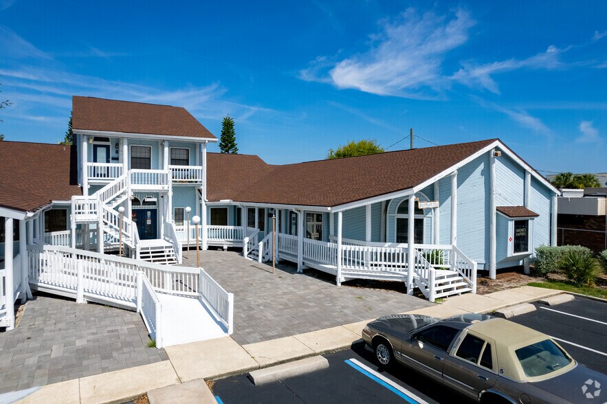 More Photos Of 1365 N Courtenay Pky, Merritt Island Office Residential For Lease