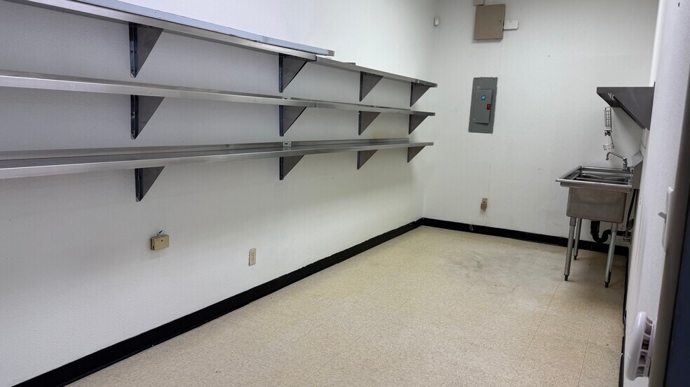 More Photos Of 3015-3059 Jet Wing Dr, Colorado Springs Unknown For Lease